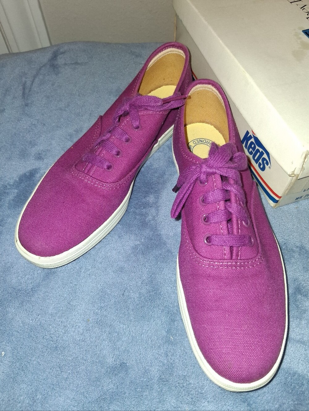 NEW Keds VINTAGE Magenta Pink / Purple Canvas Lace-Up Sneakers Lady's 7